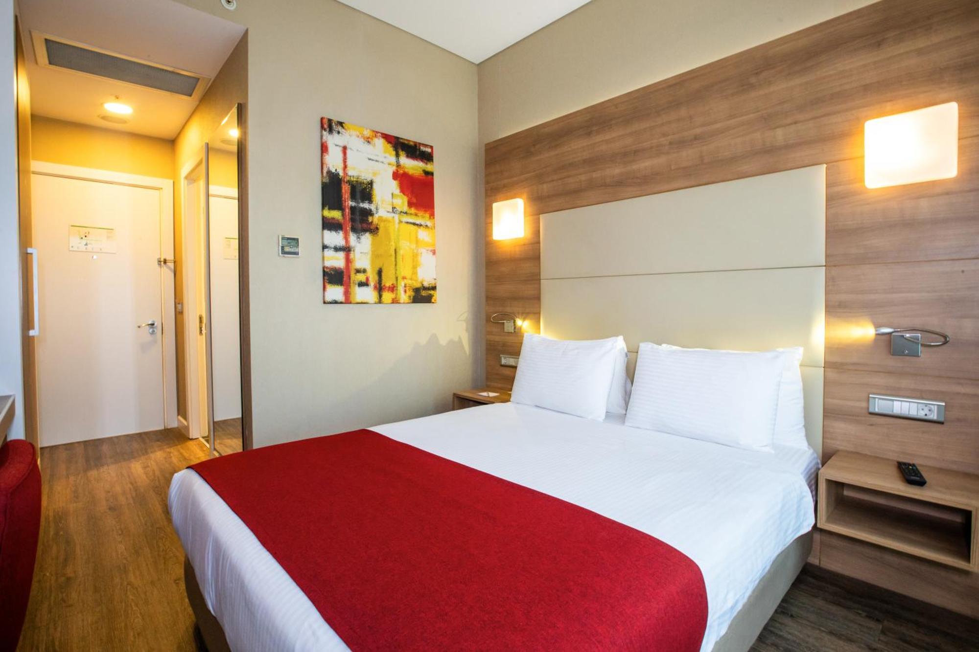 Ramada Encore Istanbul Kartal Εξωτερικό φωτογραφία