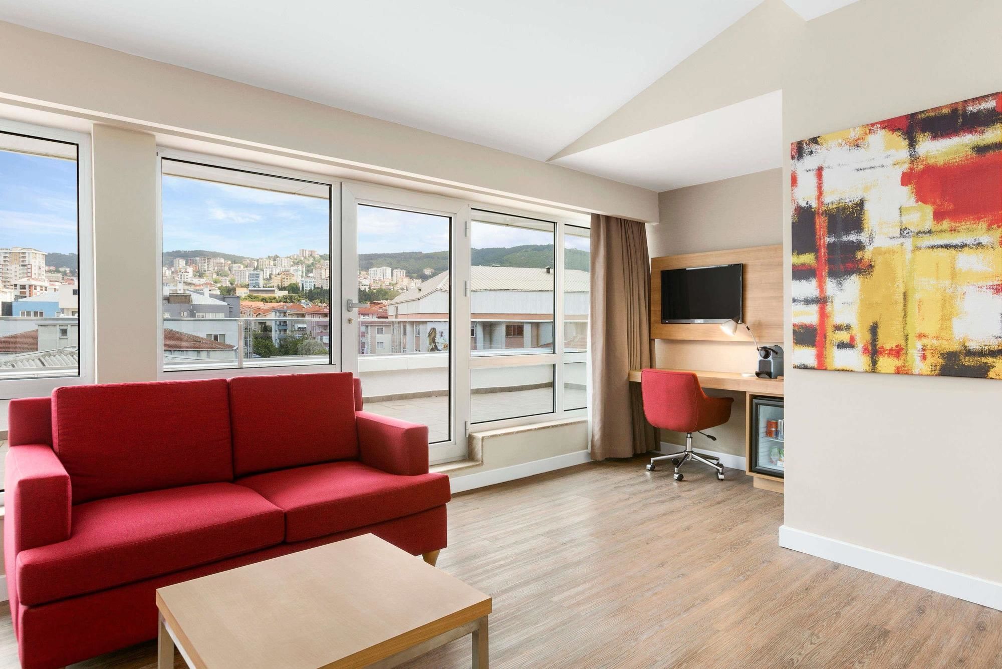 Ramada Encore Istanbul Kartal Εξωτερικό φωτογραφία